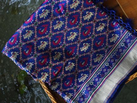 Midnight Blue Pure Katan Silk Banarasi Handloom Patola Dupatta For Sale