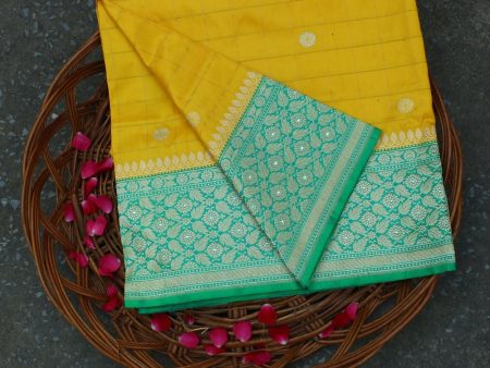 Yellow-Sea Green Pure Katan Silk Banarasi Handloom Saree Supply