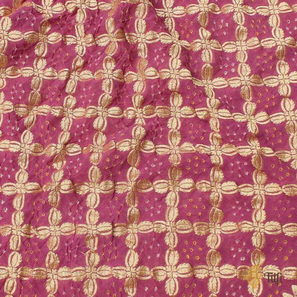 Old Magenta Pure Georgette Banarasi Handloom Bandhani Dupatta For Sale