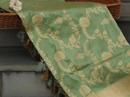 Pista Green Pure Katan Silk Banarasi Handloom Kadwa Jangla Dupatta For Sale