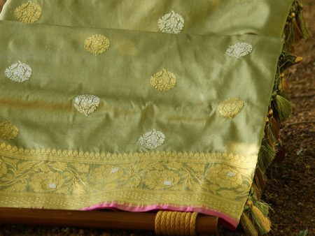 Light Sage Green Pure Katan Silk Banarasi Handloom Dupatta Online Sale